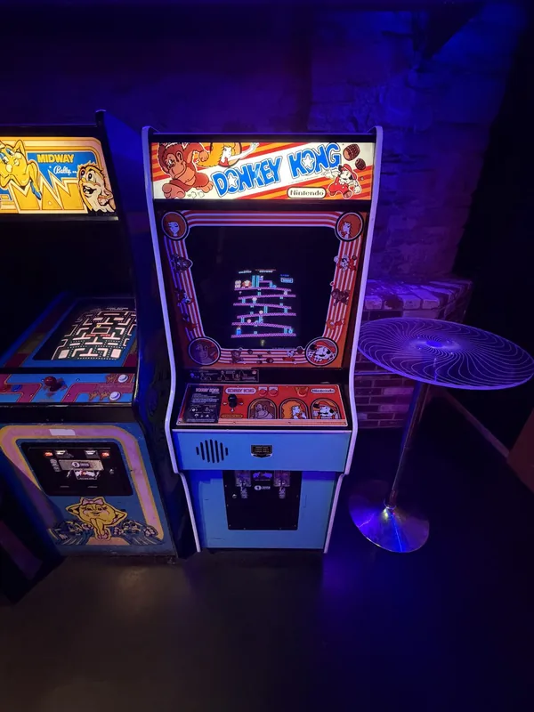 Donkey Kong 1981 upright arcade cabinet by Nintendo