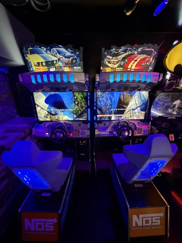 Dead Heat twin sit-down street racing cabinets by Namco